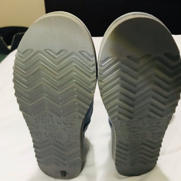 UGG’S BABY BLUE🥳 🌟RARE🌟 - Picture 10 of 10